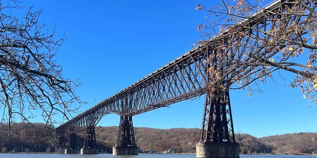New York Hudson Valley Train Tour - Image 1