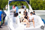 Miami Boat Rental Celebration thumbnail 3
