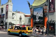Los Angeles Hollywood Celebrity Homes Bus Tour thumbnail 1