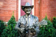 Nashville Food, Drink, and Sightseeing Walking Tour thumbnail 6