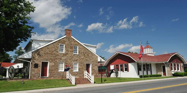 Gettysburg Historic Downtown Walking Tour 2 hr - Image 3