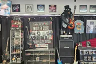 Las Vegas Rock N’ Roll Museum Tour thumbnail 3