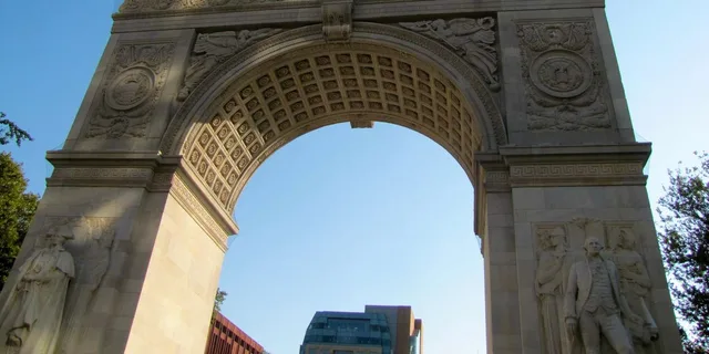 New York City Dark History Walking Tour - Image 3
