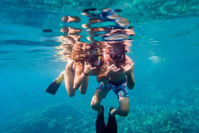 Kona Sail & Snorkel to Captain Cook Monument - Image 3