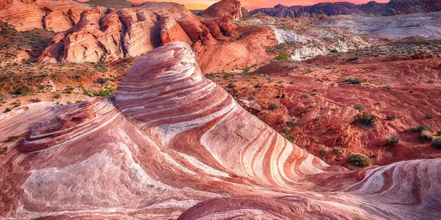 Las Vegas Valley of Fire State Park Guided Tour 6 hr - Image 5
