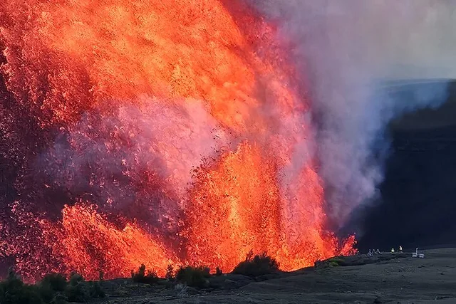 Hilo Waterfalls, Black Sand Beaches, and Volcano Tour - Image 2