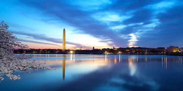 Washington DC Monuments and Memorials Sunset Tour - Image 5