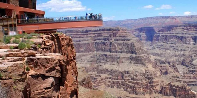 Las Vegas Grand Canyon West Rim Tour with Hoover Dam - Image 6