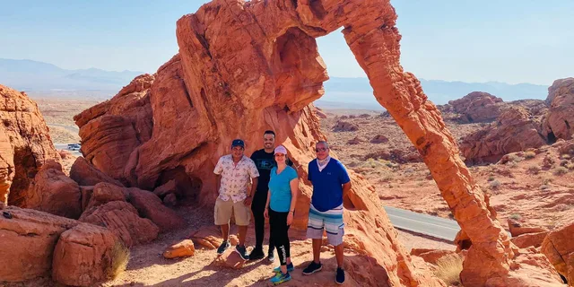 Las Vegas Valley of Fire Small Group Tour 4 hr - Image 1