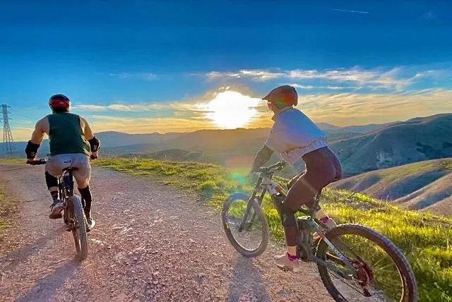 Agoura Hills Electric Mountain Bike Tour - Image 4