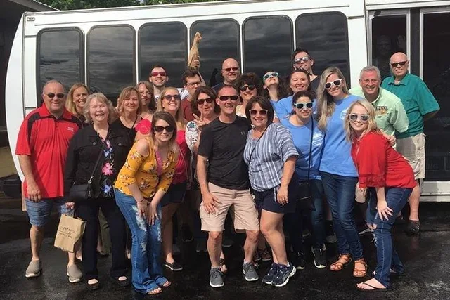 Pigeon Forge Moonshine & Wine Tour - Image 5