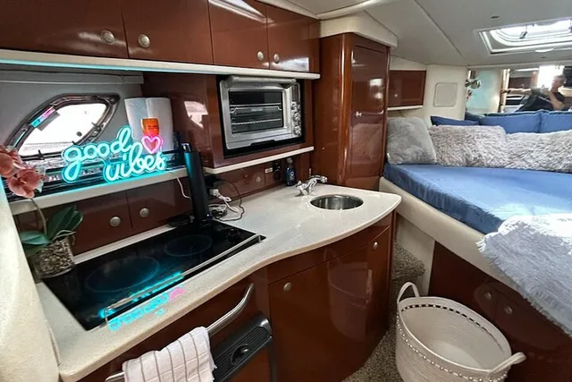 Miami Yacht Tour - Image 3