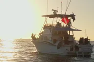 Waikiki Sunset Cruise thumbnail 3