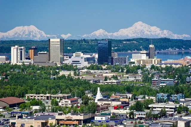 Seward to Anchorage Private Tour and Cruise Transfer - Image 1