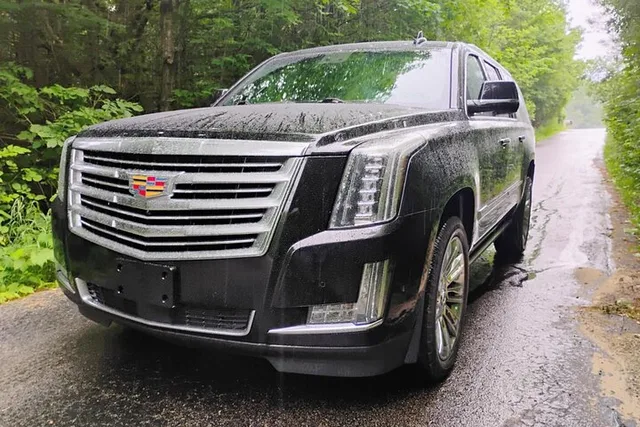 Traverse City Wine Tour in Luxury SUV - Image 2