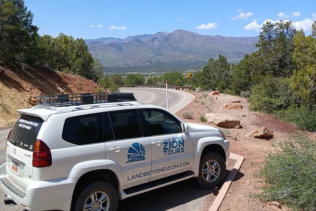 Zion National Park Shuttle Service - Image 5