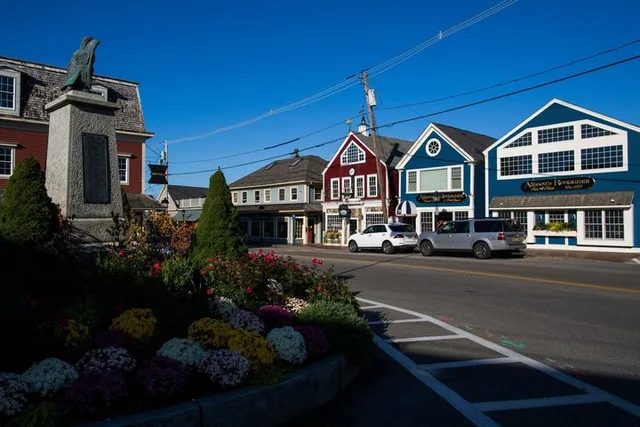 Portland Lighthouses and Kennebunkport Tour - Image 6