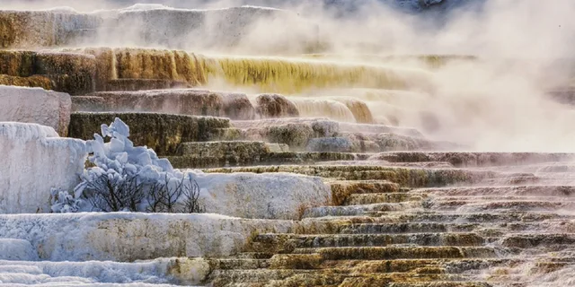 Salt Lake City to Yellowstone and Grand Teton 6-Day Tour - Image 4