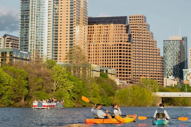Austin Skyline Kayak Tour - Image 3