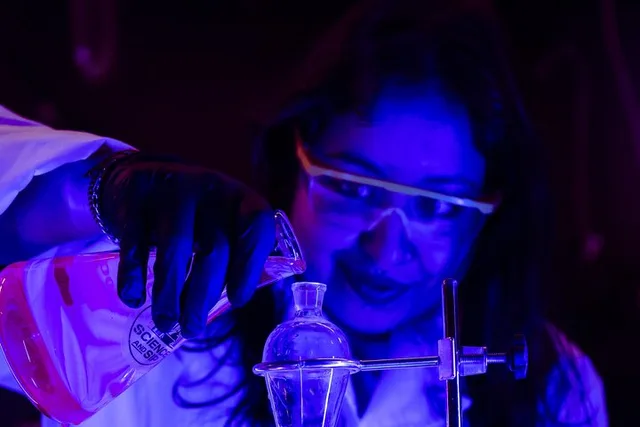 New York City Science and Sip Experience - Image 3