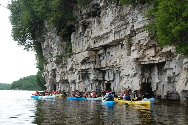 Door County Bluff Kayak Tour - Image 5