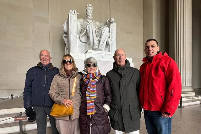 Washington DC Private Guided Bus Tour - Image 1