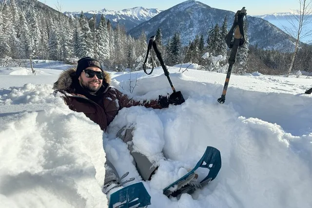 Glacier National Park Snowshoe Tour - Image 1