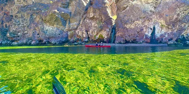 Hoover Dam Kayaking and Hot Springs Adventure - Image 4