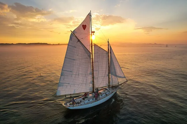 Portland Windjammer Cruise at Sunset 2 hr - Image 1