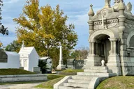 New Orleans Metairie Cemetery Tour thumbnail 1