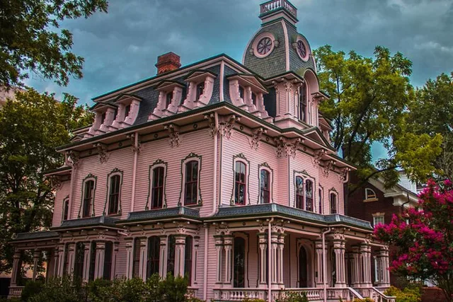 Raleigh Historian-Guided Downtown Walking Tour - Image 5