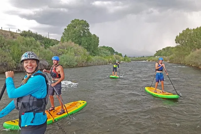 Personal Flotation Device Rental in Dvorak - Image 1