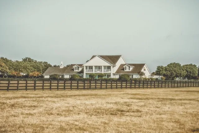 Dallas Southfork Ranch Limousine Tour - Image 5