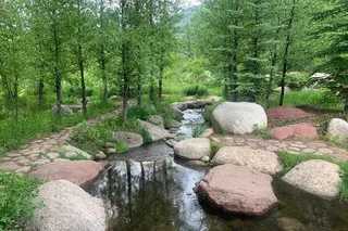 Aspen Hunter Creek Leisure Hike