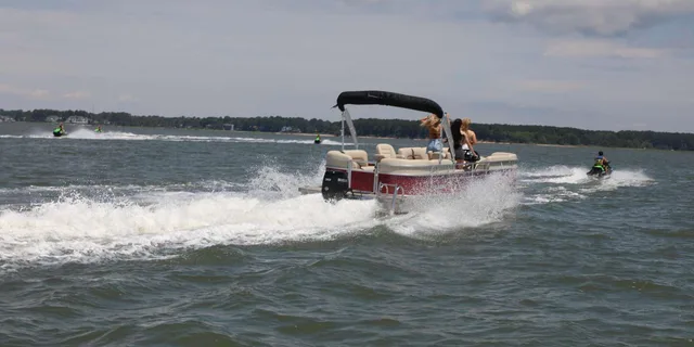 Chincoteague Island Pontoon Boat Rental - Image 4