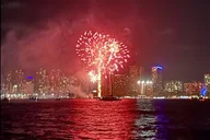 Waikiki Beach Catamaran Fireworks Tour thumbnail 5