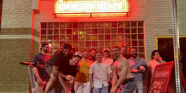 Austin 6th Street Bar Crawl - Image 6