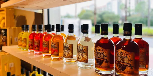 Orlando Caribbean Moonshine Bottling Tour 1 hr - Image 6