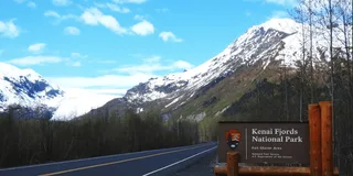 Seward Kayak and Hike Combo: Bridal Veil Falls & Exit Glacier
