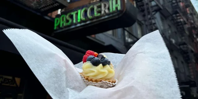New York Greenwich Village Food Tour - Image 5