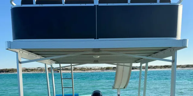 Fort Walton Beach Pontoon Charter with Slide 4 hr - Image 4