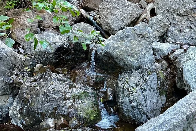 Malibu Electric Bike & Hike to Hidden Grotto - Image 5