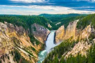 Yellowstone Private Guided Car Tour with Lunch thumbnail 3