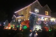 Brooklyn Christmas Lights Walking Tour thumbnail 5