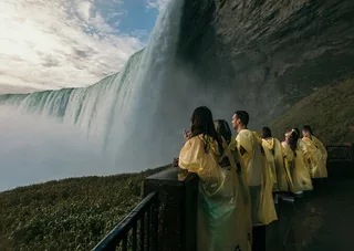 Niagara Falls Tour with Skip-the-Line Cruise