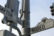 Los Angeles Suburbs and Attractions Tour thumbnail 3