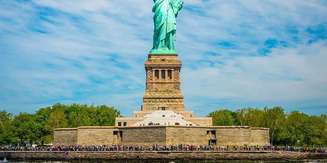 New York City Hop-on Hop-off Bus and Landmark Tour - Image 4
