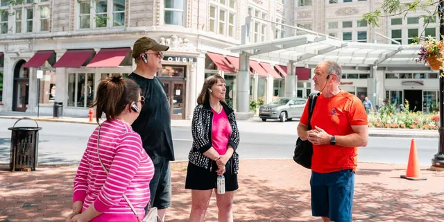 Lancaster Downtown & Amish Country Tour - Image 3