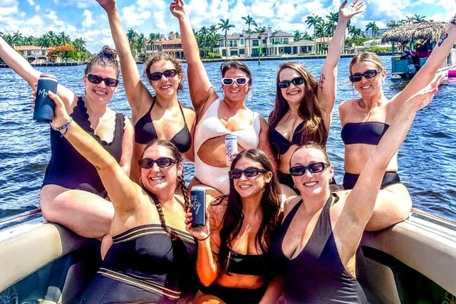 Fort Lauderdale Private Boat Tour 1 Hour - Image 3