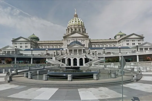 Harrisburg Scavenger Hunt Adventure - Image 4
